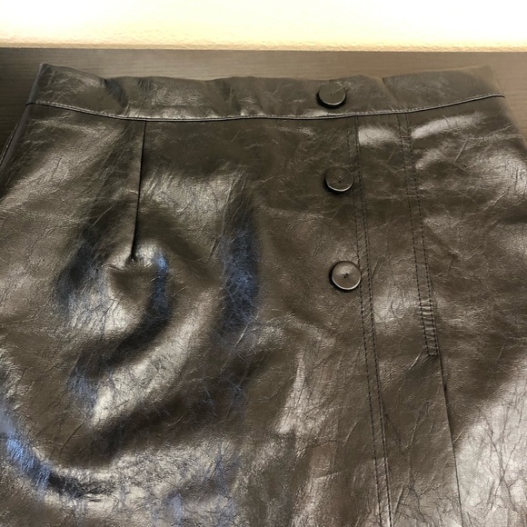 Faux Leather Mini Skirt - Picture 4 of 7
